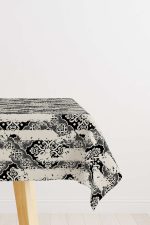 Siyah Krem Damask Desenli Masaörtüsü CGH099-MS