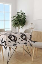 Siyah Krem Renkli Modern Siluet Desenli Dijital Baskılı Masaörtüsü CGH1098-MS - Görsel 2