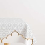 Beyaz Gri Ramazan Temalı Motifli Dekoratif Desenli Dijital Baskılı Masaörtüsü CGH1284-MS