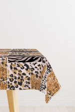 Kahverengi Pembe Zebra Leopar Desenli Dijital Baskılı Masaörtüsü CGH359-MS