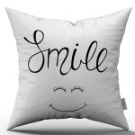 Beyaz Siyah Smile Yazılı Dekoratif Dijital Baskı Kırlent Yastık Kılıfı - CGH471