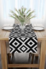Siyah Beyaz Geometrik Baklava Desenli Dijital Baskılı Runner - OTYK555-RN - Görsel 2